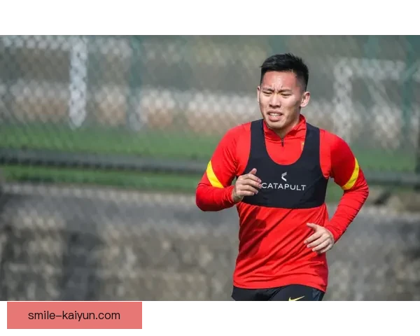 兰斯防线稳定，状态回暖值得关注，球迷期待后续表现。